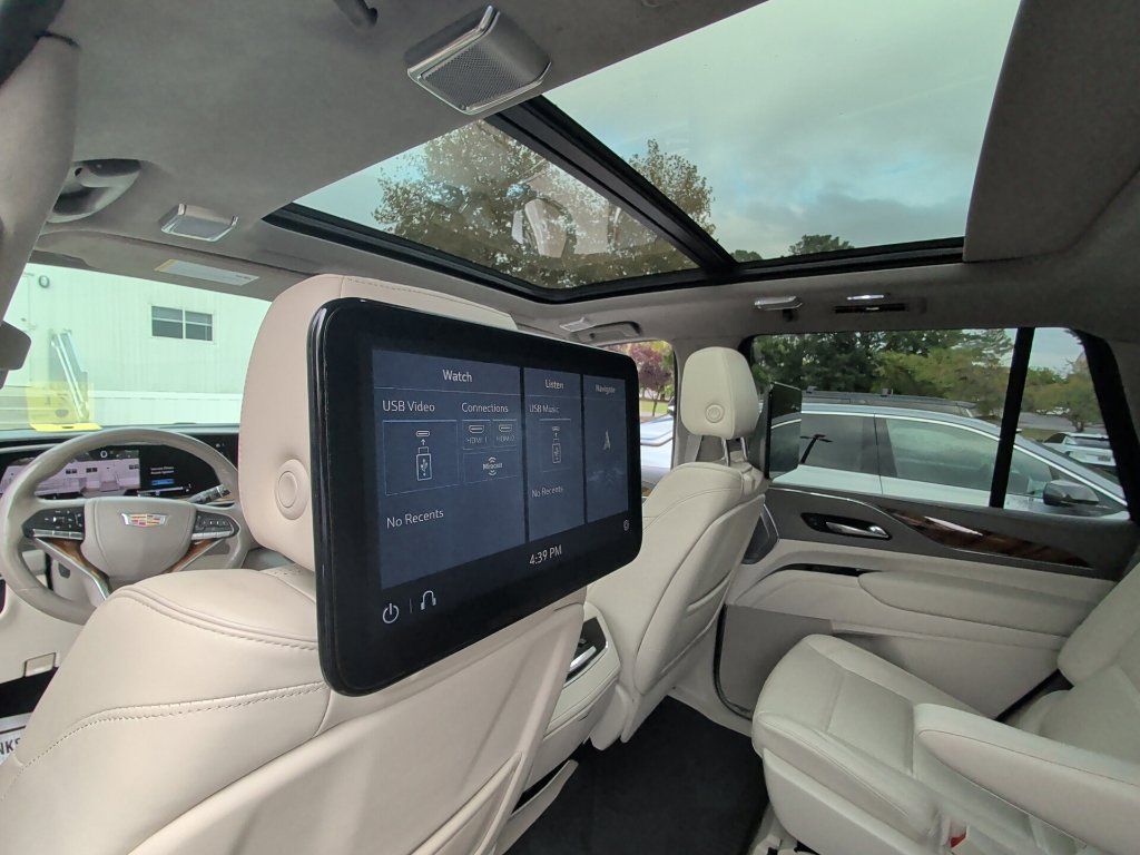Used 2021 Cadillac Escalade Sport Platinum AWD/4WD image 12