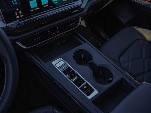 New 2026 Volkswagen Atlas SE image 12