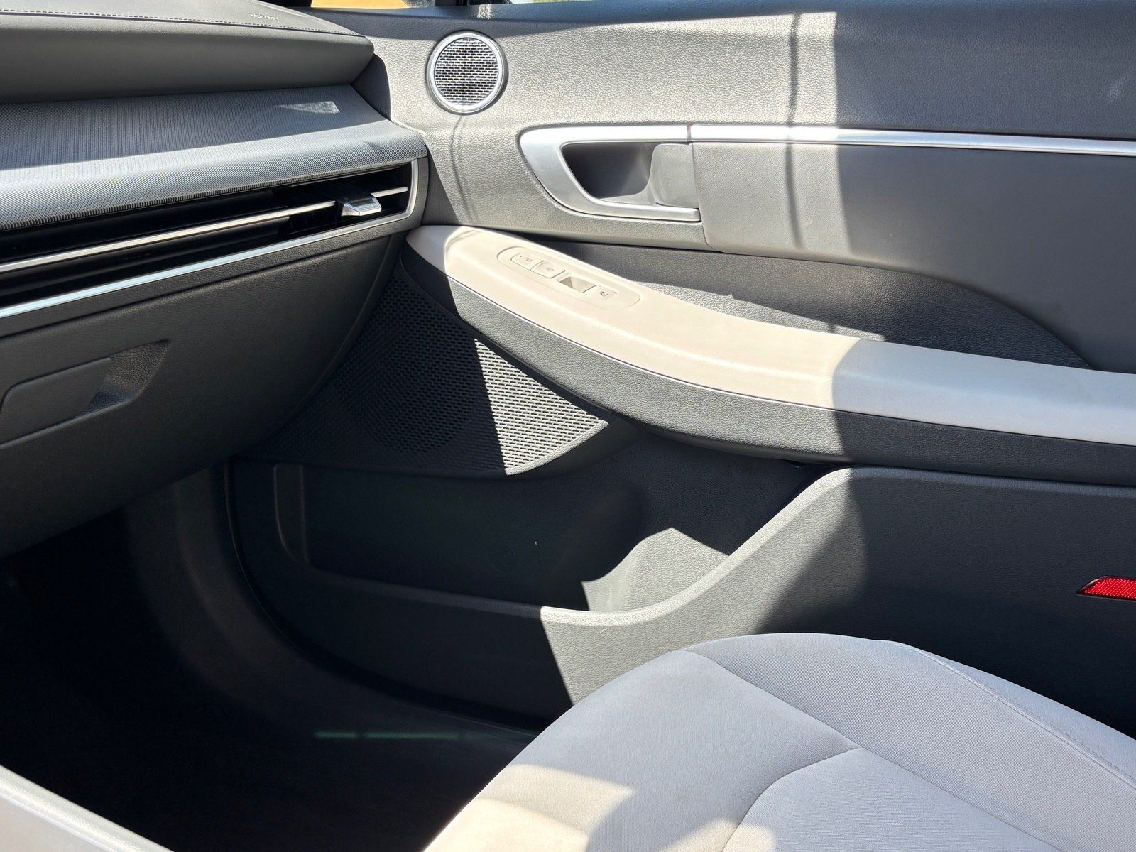 Used 2025 Hyundai Sonata SEL FWD image 18