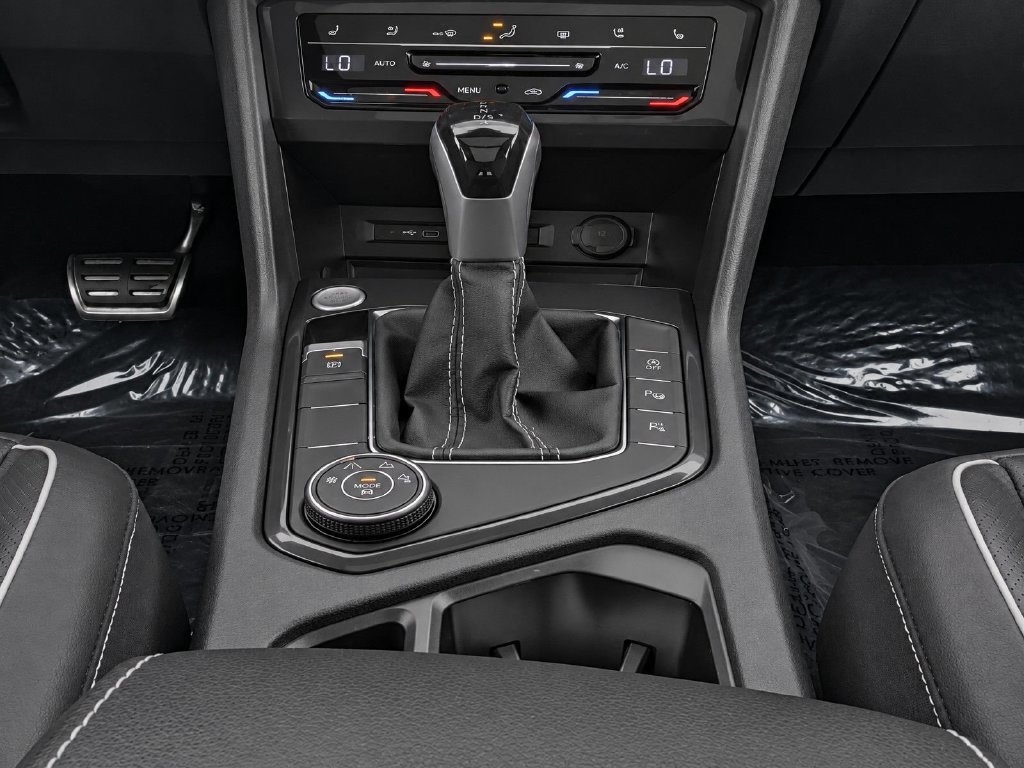 Certified 2023 Volkswagen Tiguan SEL R-Line AWD/4WD image 23