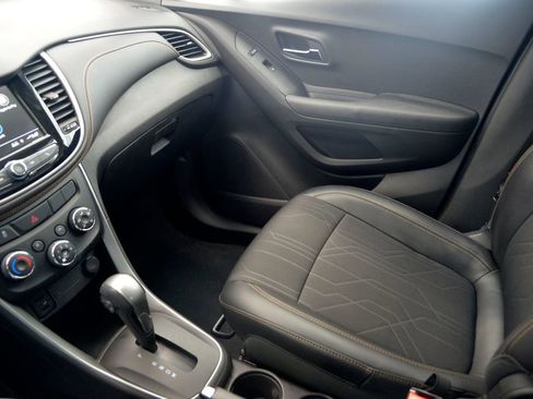 Used 2019 Chevrolet Trax LT w/ Driver Confidence Package image 26