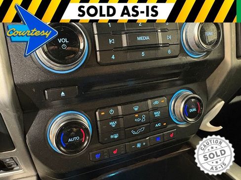 Used 2017 Ford F150 Platinum w/ Equipment Group 701A Luxury RWD image 33