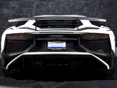 Used 2016 Lamborghini Aventador LP 750-4 Superveloce image 19