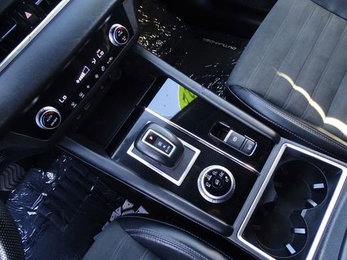 Used 2022 Mitsubishi Outlander SEL Black Edition image 10