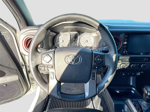 Used 2021 Toyota Tacoma TRD Sport w/ TRD Premium Sport Package image 11