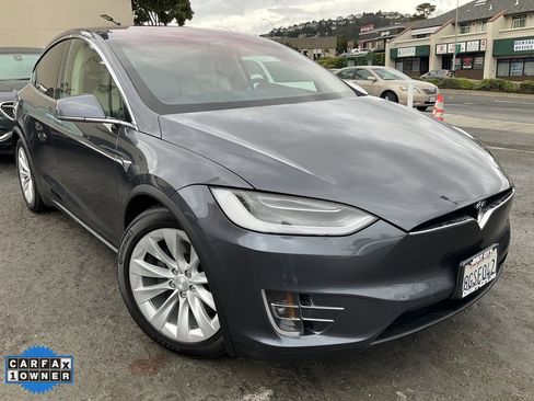Used 2018 Tesla Model X 100D image 1