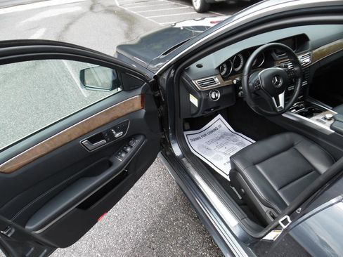 Used 2014 Mercedes-Benz E 350 4MATIC Sedan w/ Premium 1 Package image 7