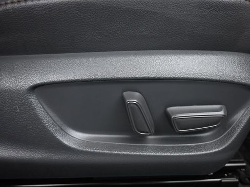 Used 2019 Toyota Camry XLE image 41