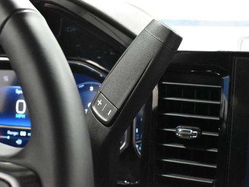 Used 2025 Chevrolet Silverado 2500 ZR2 w/ Technology Package image 13