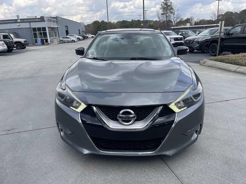 Used 2016 Nissan Maxima Platinum image 11