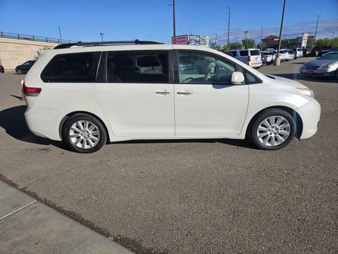 Used 2011 Toyota Sienna Limited FWD image 6