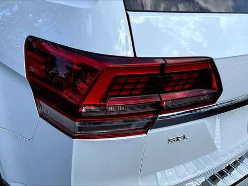 Used 2019 Volkswagen Atlas SEL Premium image 28