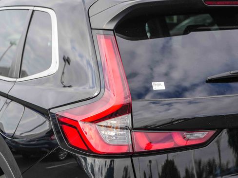Certified 2025 Honda CR-V LX image 10
