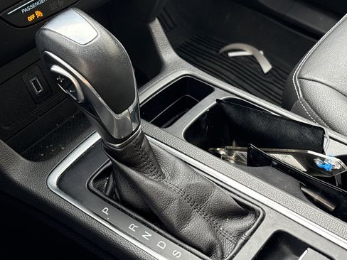 Used 2018 Ford Escape SEL image 25