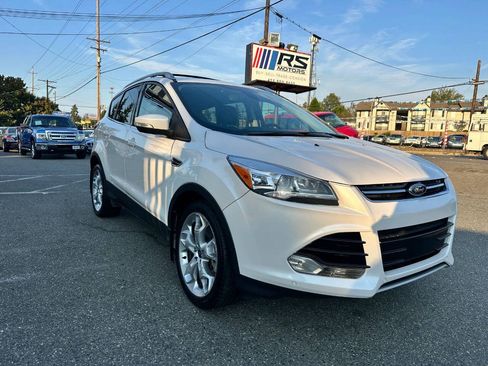 Used 2014 Ford Escape Titanium w/ Equipment Group 401A AWD/4WD image 7