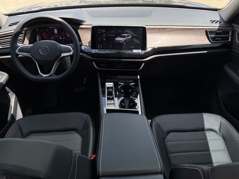 New 2025 Volkswagen Atlas SEL image 21