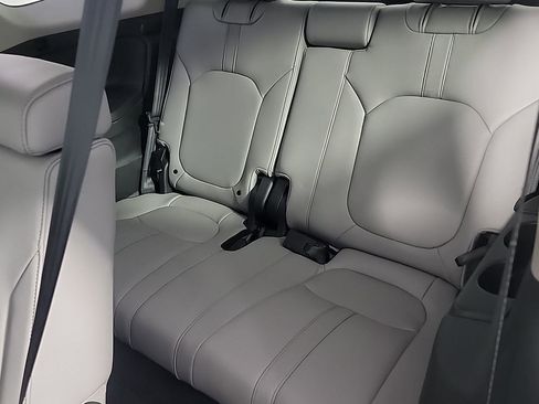 Certified 2025 Honda Pilot EX-L image 18