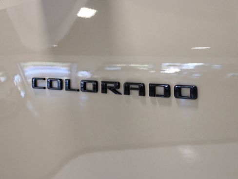 Used 2024 Chevrolet Colorado Z71 w/ Z71 Convenience Package 2 image 13