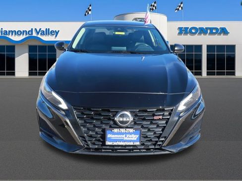 Used 2023 Nissan Altima 2.5 SR image 2