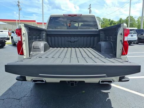 New 2026 Chevrolet Silverado 1500 High Country AWD/4WD image 15