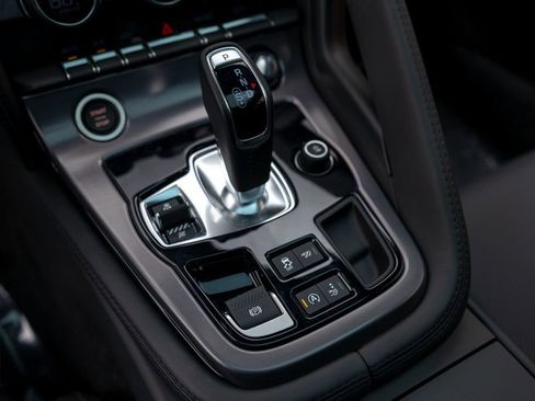 Used 2024 Jaguar F-TYPE R AWD/4WD image 30