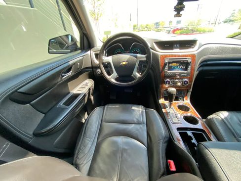 Used 2014 Chevrolet Traverse LT w/ LPO, 'HIT The Road' Package FWD image 34