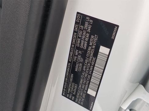 Certified 2025 Volvo XC90 B5 Core w/ Protection Package Premier image 35