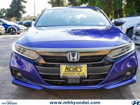 Used 2022 Honda Accord Sport image 2