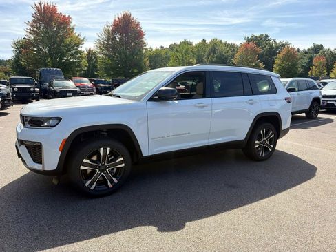 New 2027 Jeep Grand Cherokee L Limited AWD/4WD image 4