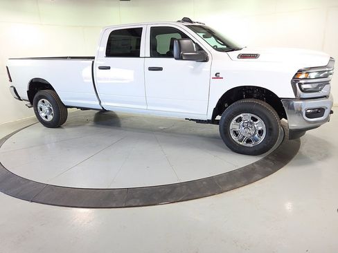 New 2026 RAM 2500 Tradesman w/ Chrome Appearance Group image 6
