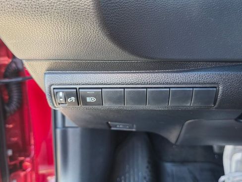 Used 2022 Toyota Corolla SE image 32