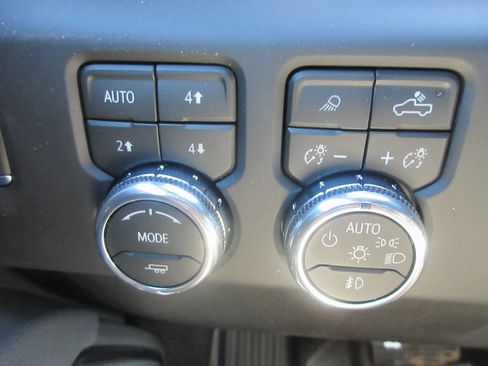 New 2026 GMC Sierra 1500 AT4 w/ AT4 Premium Package image 18