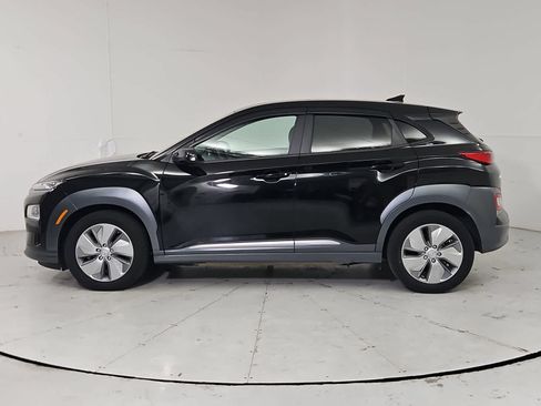 Used 2021 Hyundai Kona Limited w/ Cargo Package FWD image 3