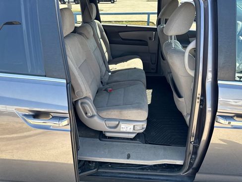 Used 2016 Honda Odyssey EX image 12