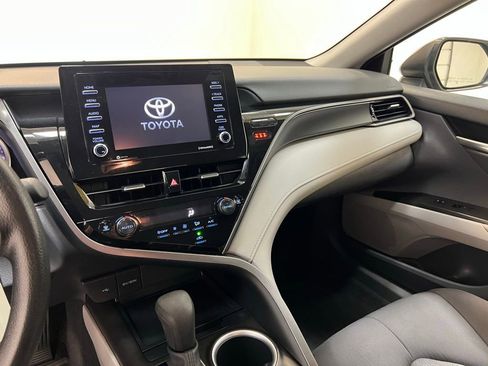 Used 2024 Toyota Camry LE FWD image 21