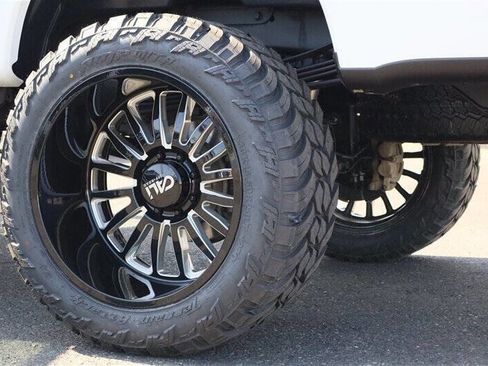 Used 2025 Ford F350 Platinum AWD/4WD image 39
