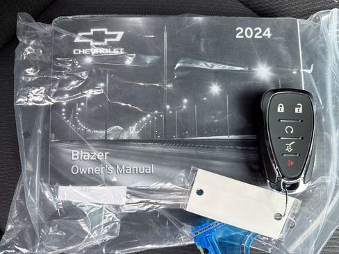Used 2024 Chevrolet Blazer LT w/ Convenience Package image 40