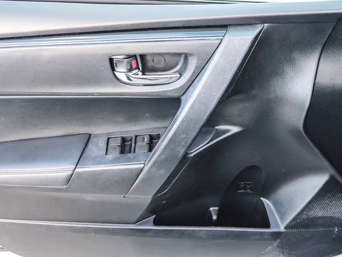 Used 2019 Toyota Corolla XSE image 21