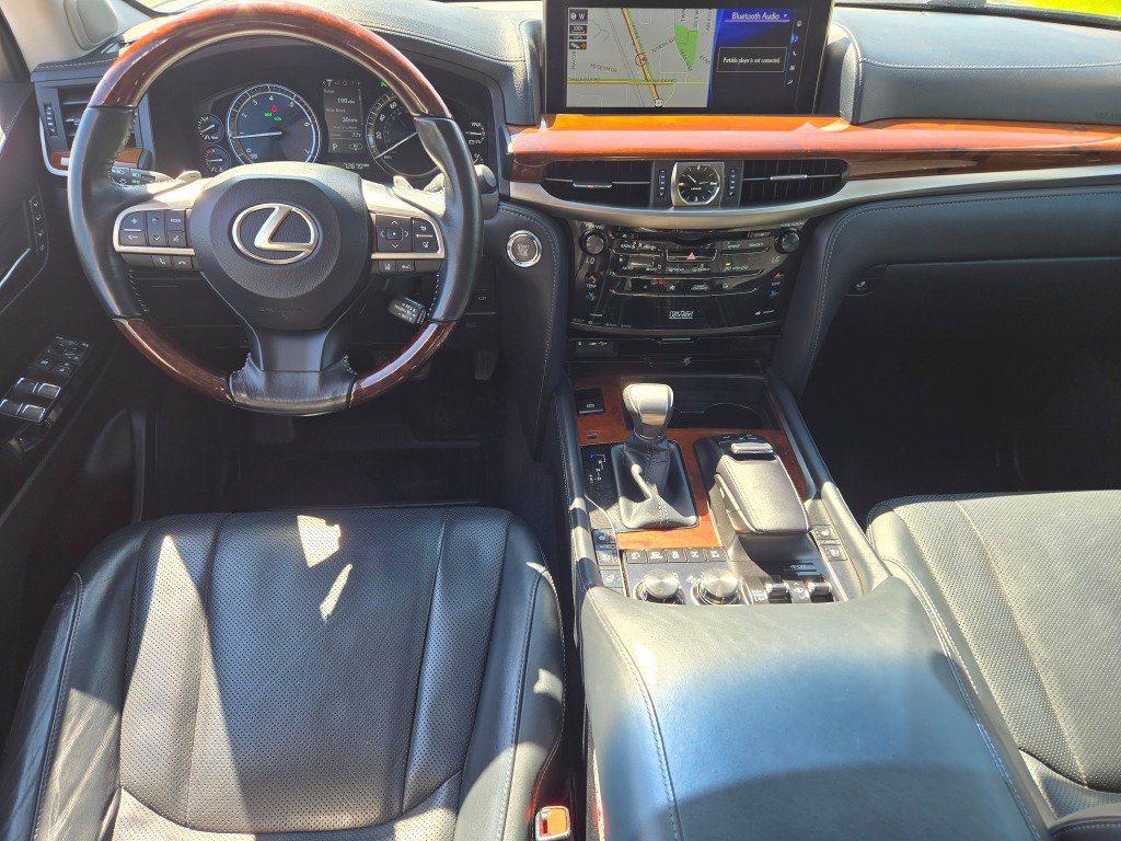 Used 2017 Lexus LX 570 4WD image 2