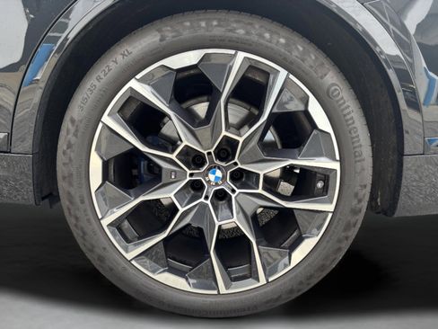 Used 2024 BMW X7 xDrive40i w/ M Sport Package AWD/4WD image 34