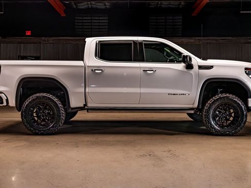 Used 2022 GMC Sierra 1500 Denali Ultimate image 11