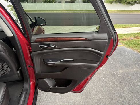 Used 2015 Cadillac SRX Luxury w/ Driver Awareness Package AWD/4WD image 11