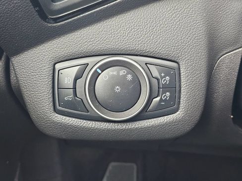Used 2017 Ford Escape Titanium FWD image 33
