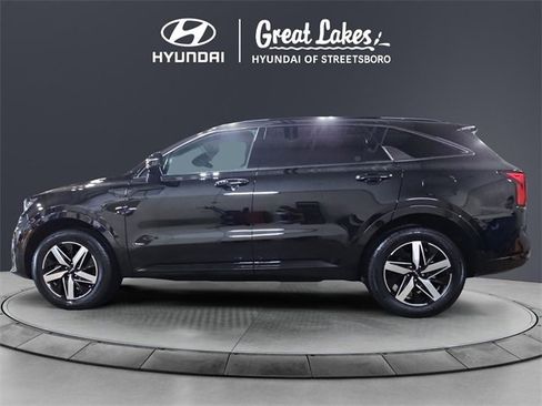 Used 2023 Kia Sorento S image 2