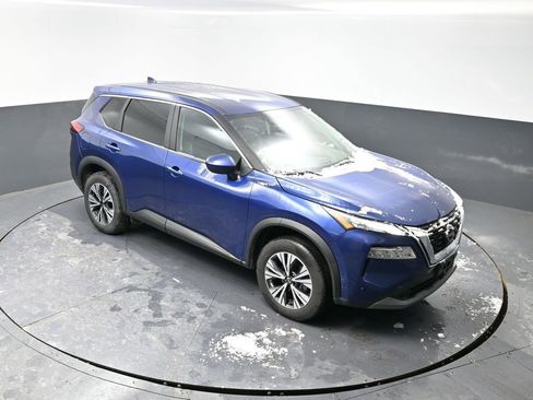 Used 2023 Nissan Rogue SV image 17