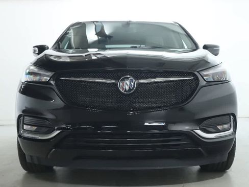Used 2020 Buick Enclave Essence w/ Sport Touring Edition FWD image 5