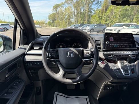 Used 2025 Honda Odyssey Sport-L image 13