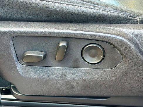 Used 2024 GMC Sierra 1500 SLT image 24