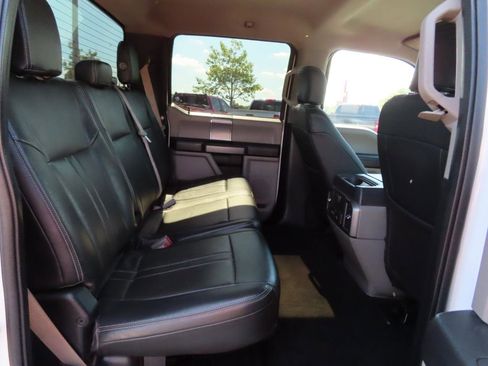 Used 2018 Ford F250 XLT w/ XLT Premium Package AWD/4WD image 44