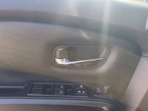 Used 2020 Nissan Titan PRO-4X w/ Pro-4x Convenience Package AWD/4WD image 4